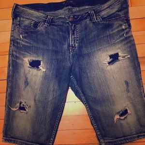 Silver jean shorts size 18